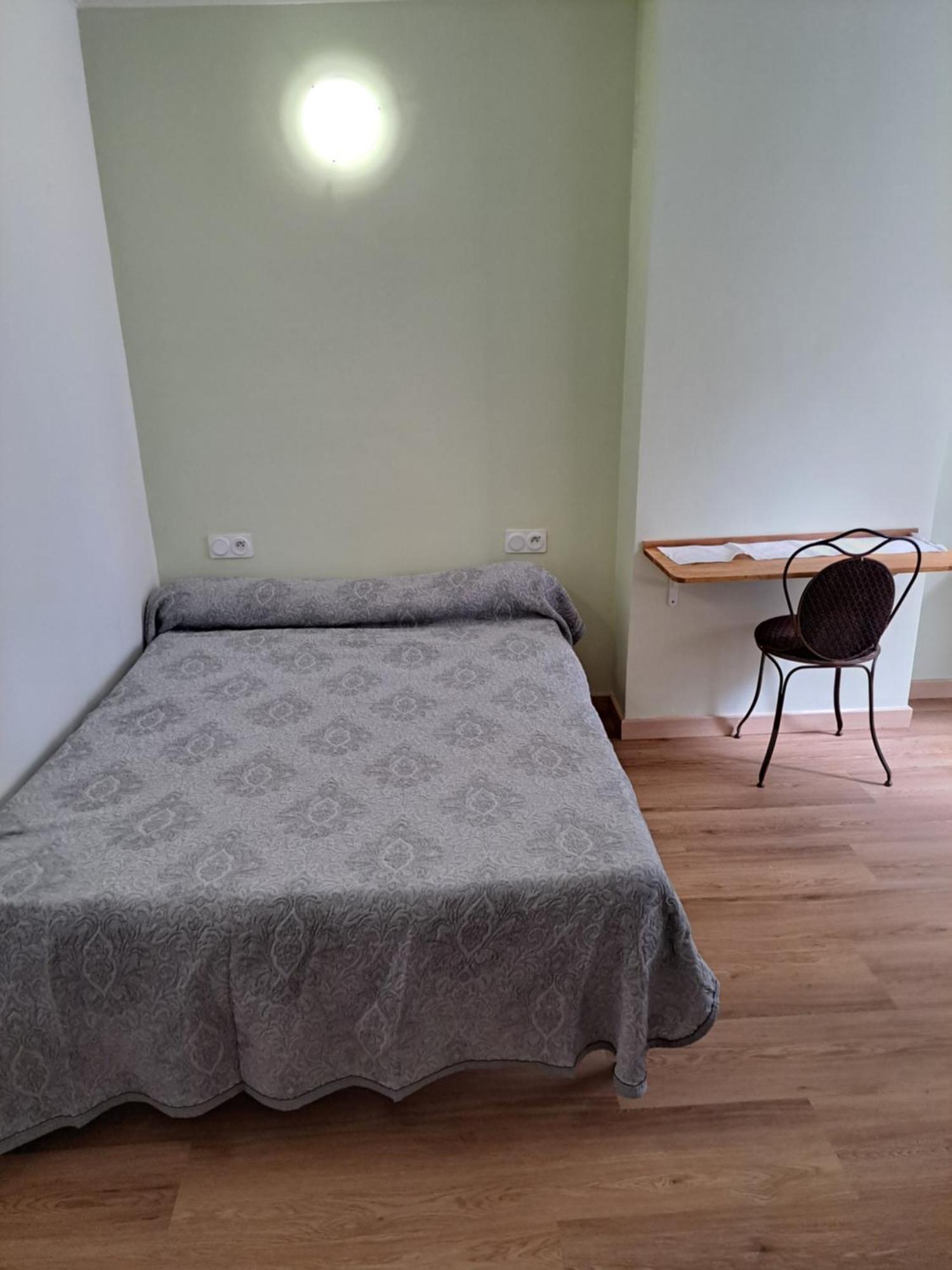 Hotel De Nantes Париж Екстериор снимка