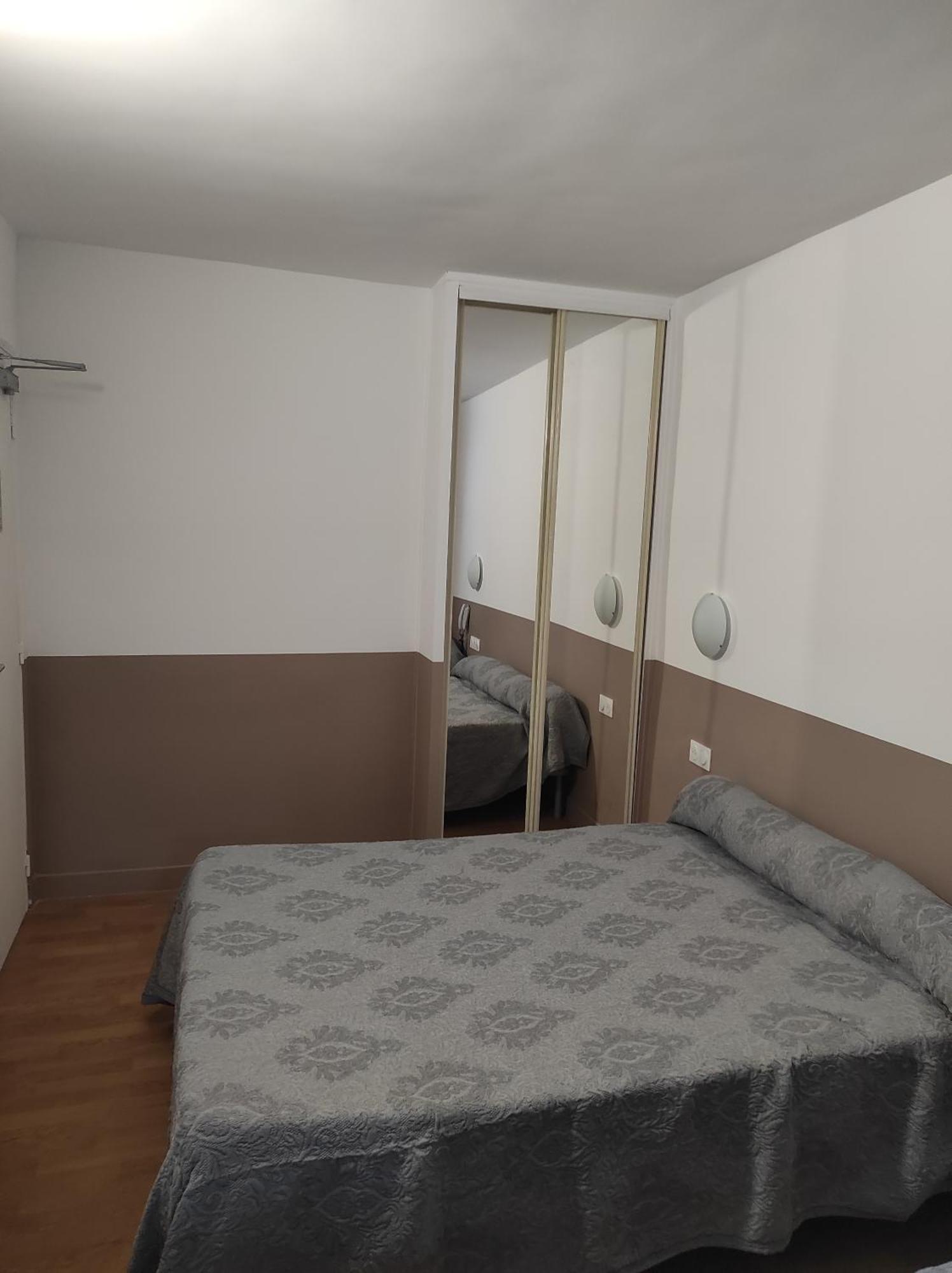 Hotel De Nantes Париж Екстериор снимка