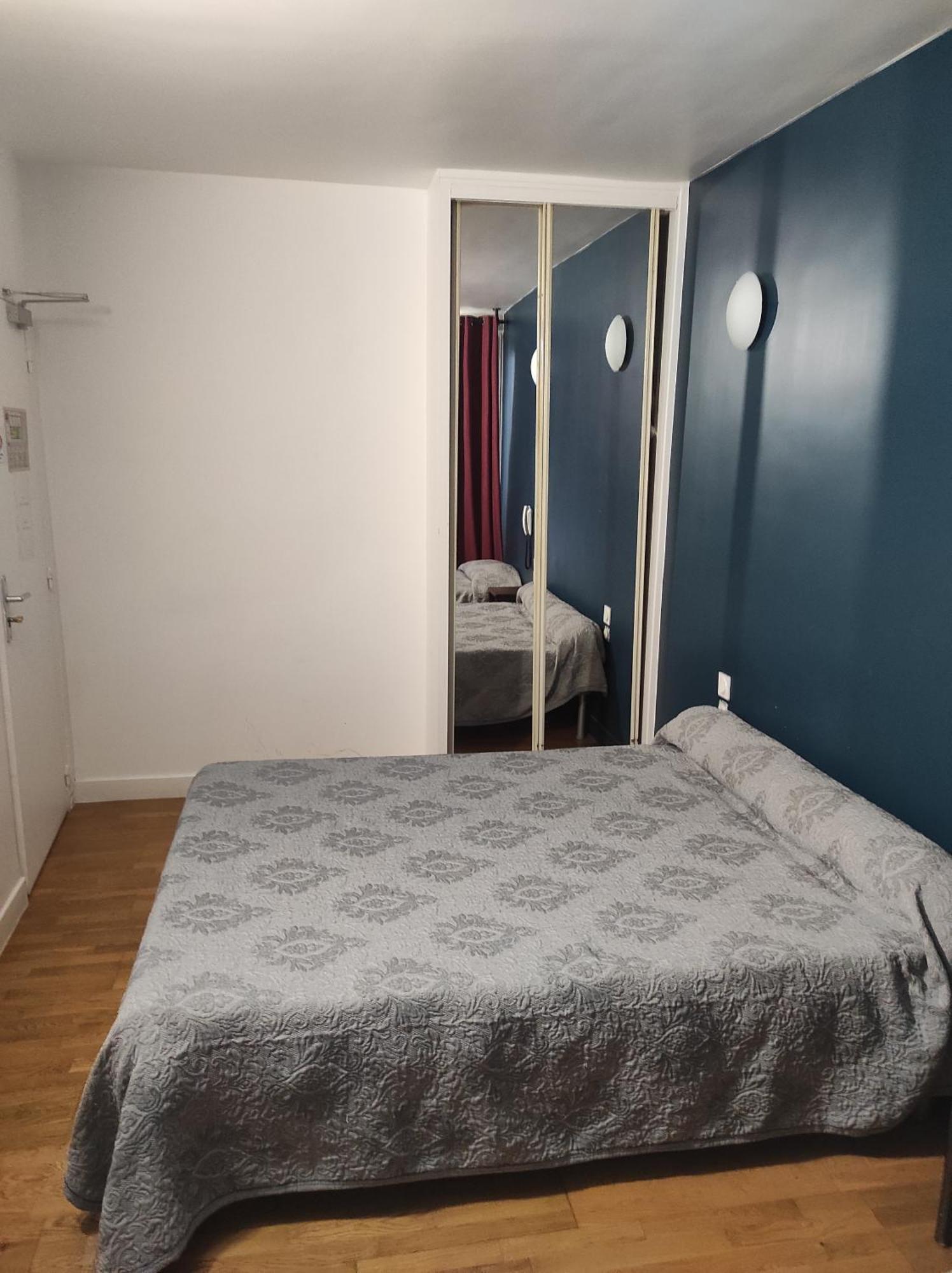 Hotel De Nantes Париж Екстериор снимка