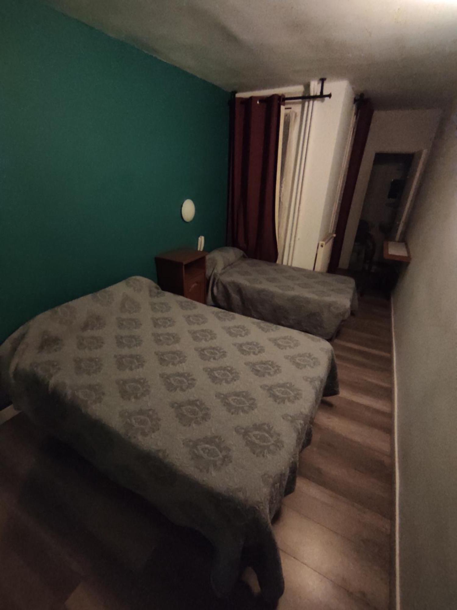 Hotel De Nantes Париж Екстериор снимка